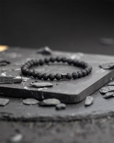 Armband mit 6 mm schwarzem Lavastein und schwarzem Abstandshalter - Black Lava 6mm